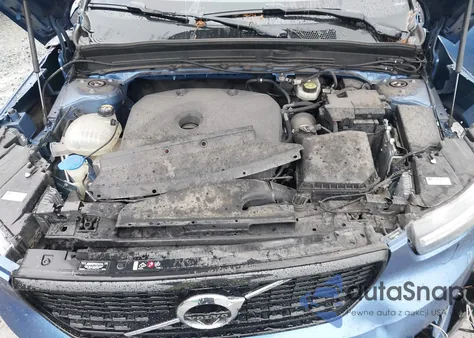 2021 Volvo Xc40 T5 R-Design z USA, uszkodzony, nr VIN YV4162UMXM2492877